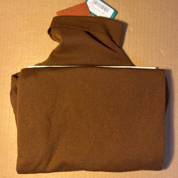 Authentic Loro Piana Neo Piuma Turtleneck size 36 - Picture 4 of 10